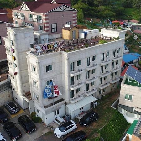 Pataya Motel Geoje Ngoại thất bức ảnh